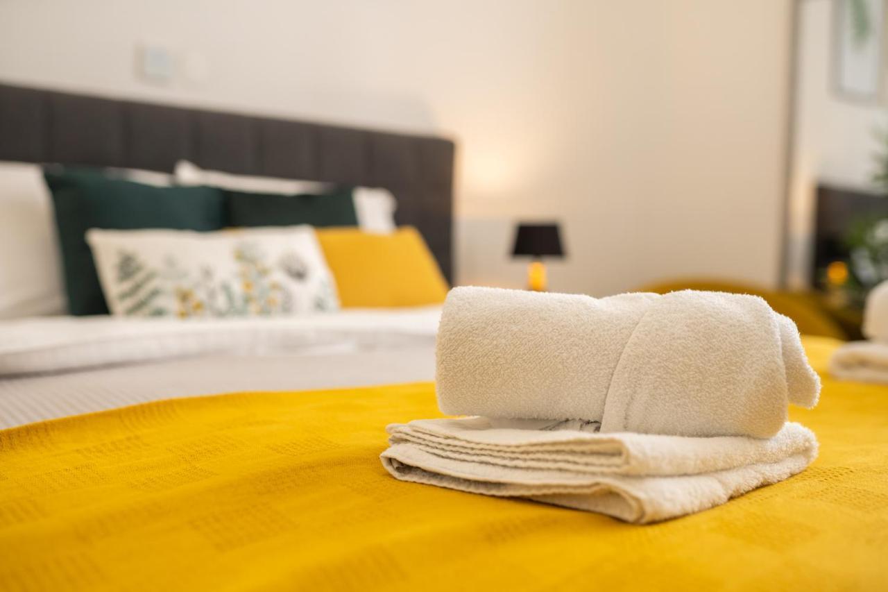 Elenas Rooms & Apartment Zagreb Bagian luar foto