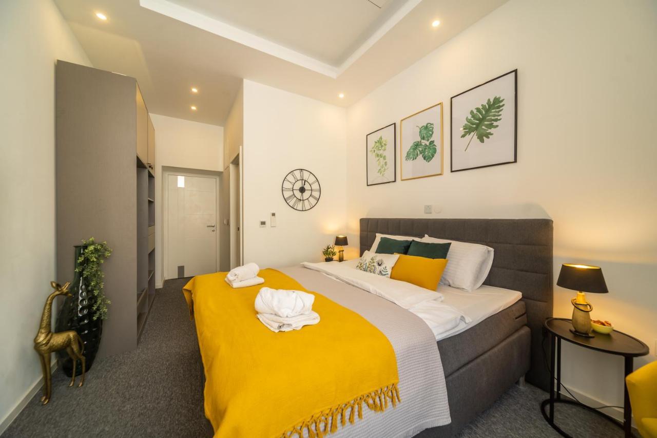 Elenas Rooms & Apartment Zagreb Bagian luar foto