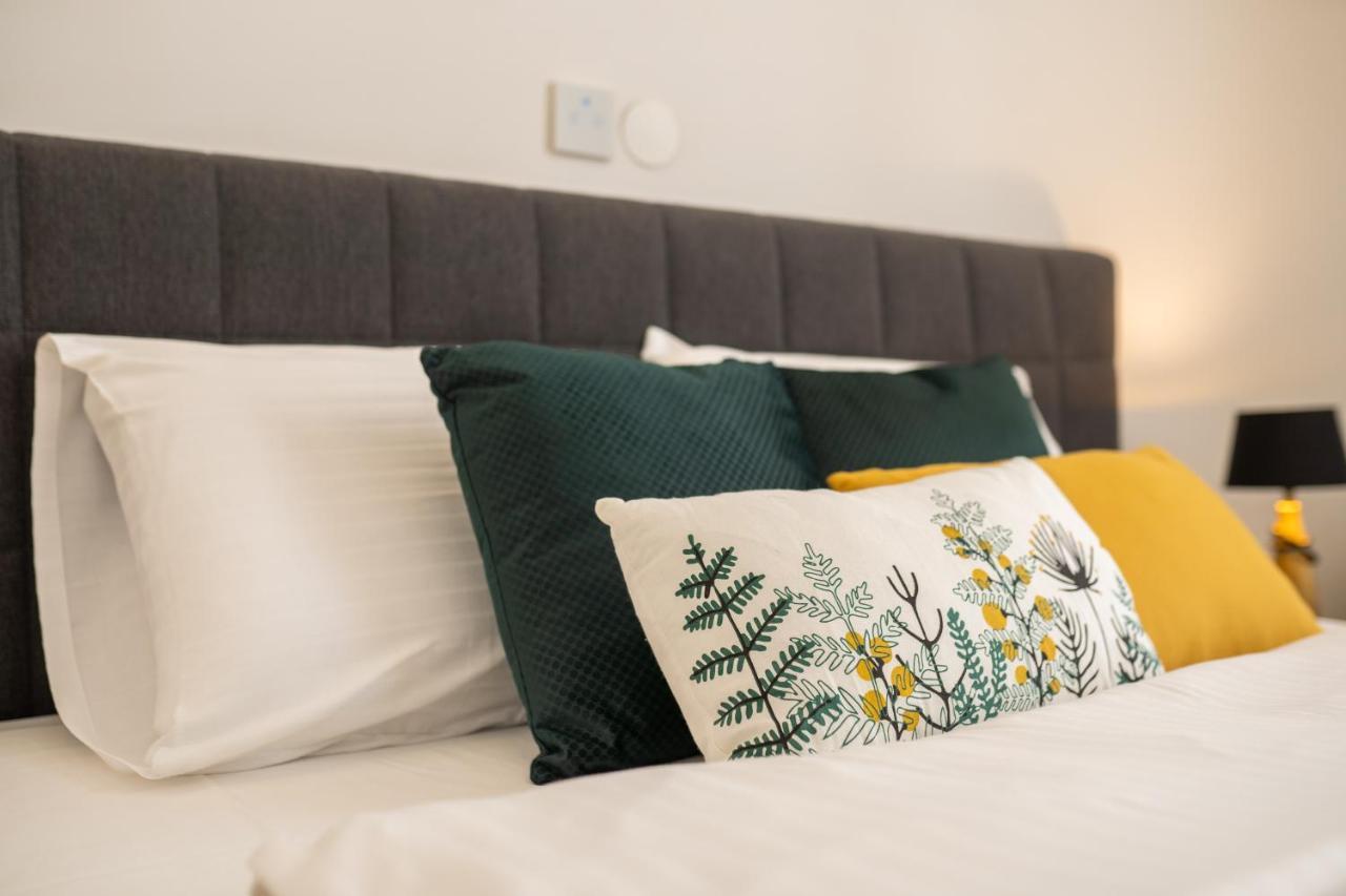 Elenas Rooms & Apartment Zagreb Bagian luar foto
