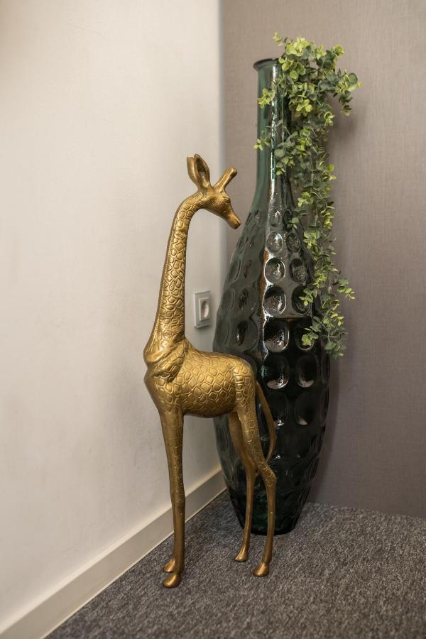 Elenas Rooms & Apartment Zagreb Bagian luar foto