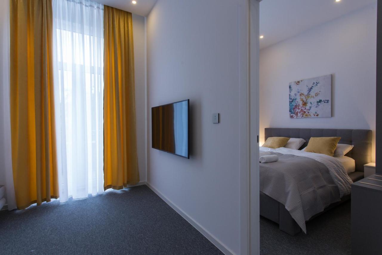 Elenas Rooms & Apartment Zagreb Bagian luar foto